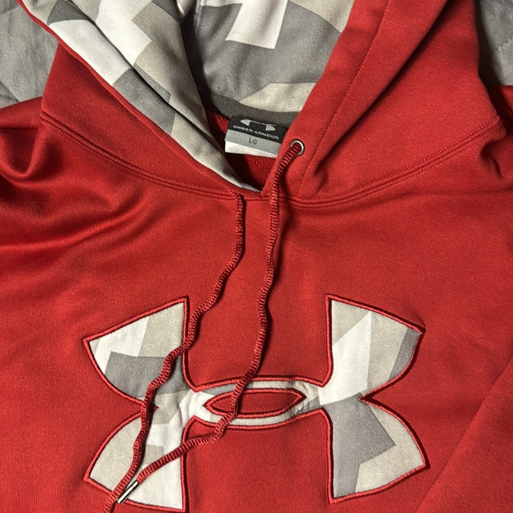 Men’s size large UnderArmour hooded sweatshirt. - Picture 2 of 3